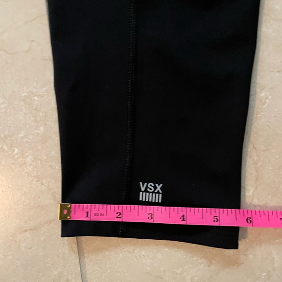 Victoria's Secret Sport Black Cropped Leggings - Picture 8 of 12